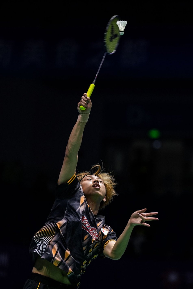 来自世界各 来自世界各