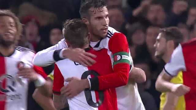 年仅二十出 年仅二十出