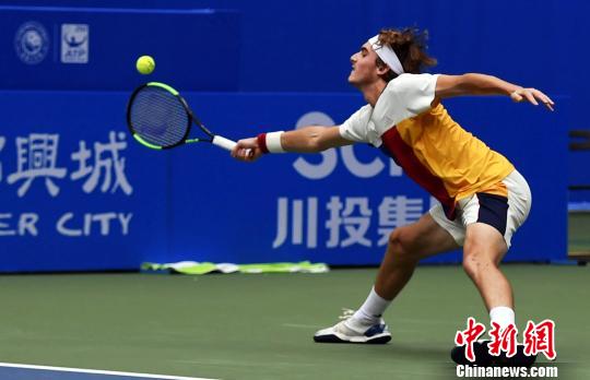 他用行动证 他用行动证